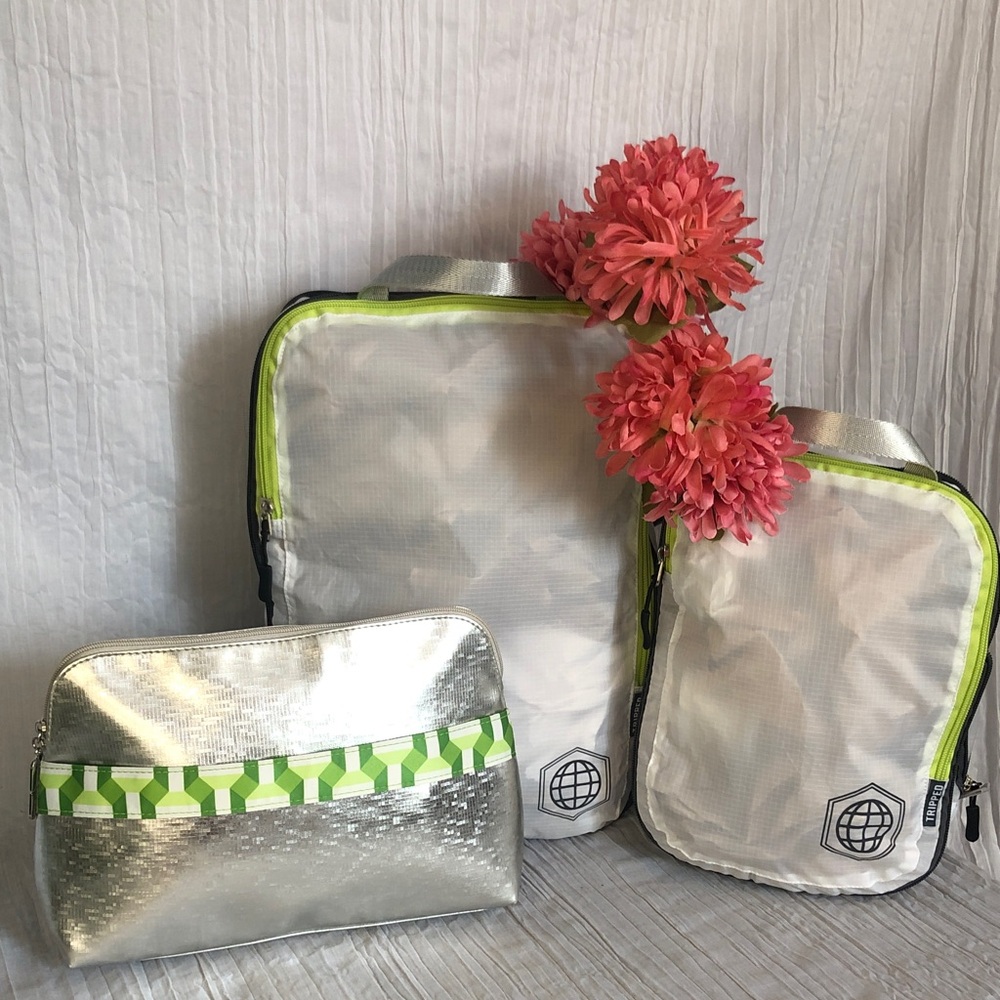 TRIPPED 2 pack dirty laundry travel bags & CLINIQUE large cosmetic makeup case